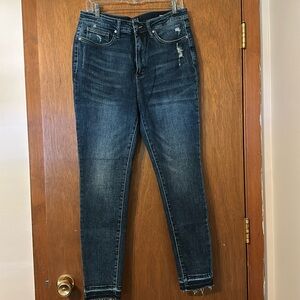 Judy Blue Tummy control skinny jeans size 15/32